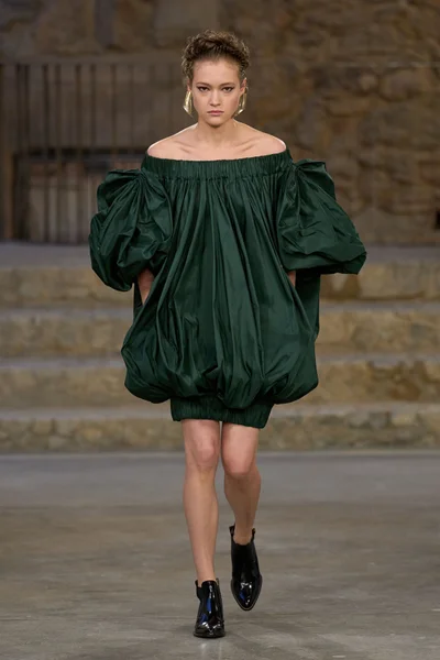 Look 49